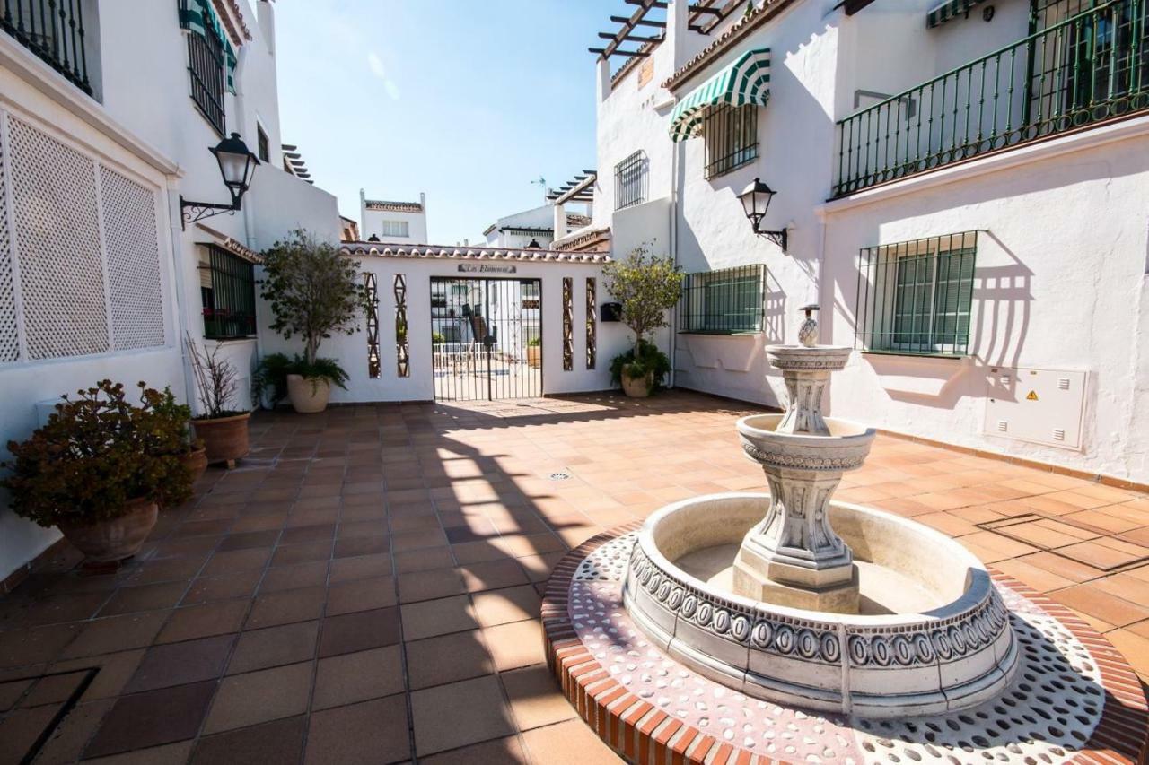 Puerto De La Duquesa Beach Apartment Castillo de Sabinillas Exteriör bild