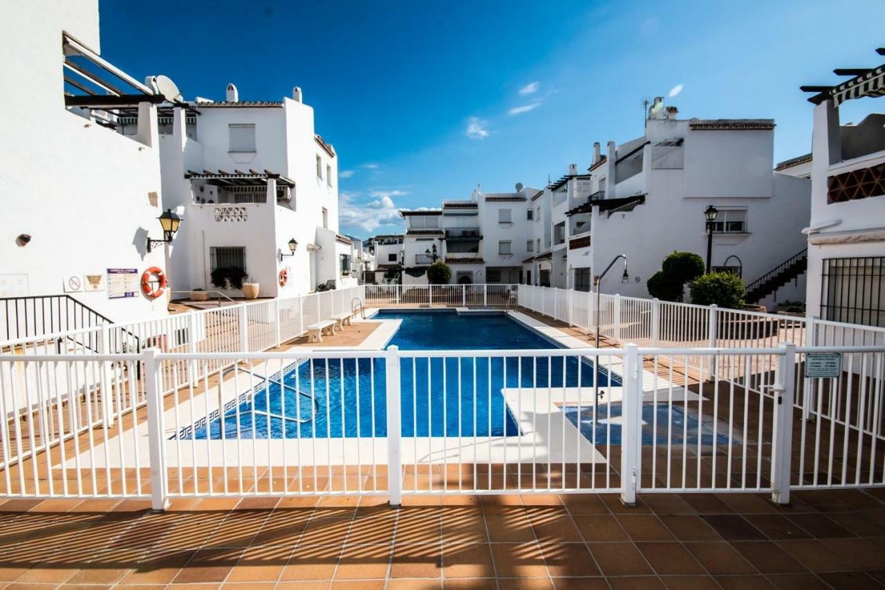 Puerto De La Duquesa Beach Apartment Castillo de Sabinillas Exteriör bild