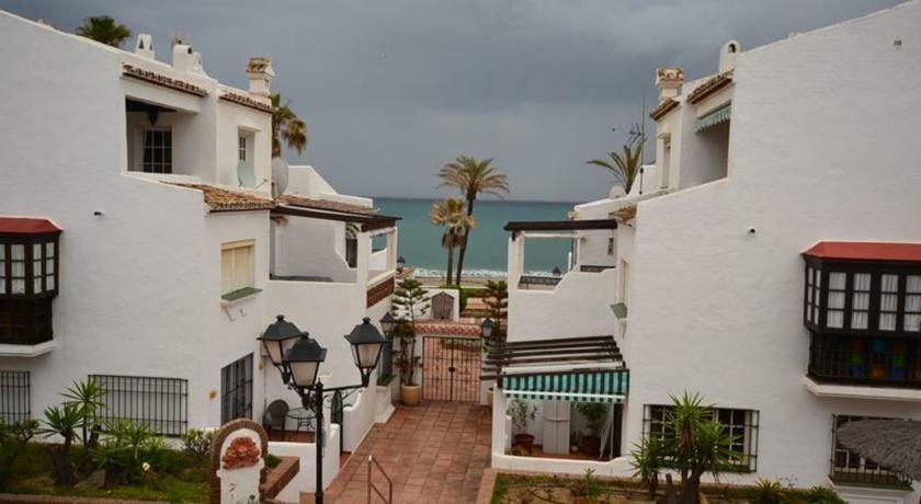 Puerto De La Duquesa Beach Apartment Castillo de Sabinillas Exteriör bild
