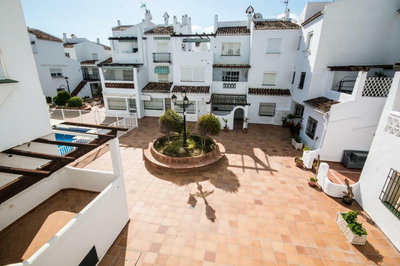 Puerto De La Duquesa Beach Apartment Castillo de Sabinillas Exteriör bild